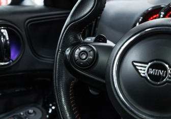 Подержанный автомобиль MINI Countryman 2019 года (25 фото)