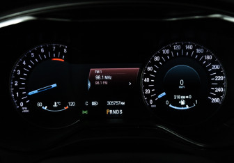 Подержанный автомобиль Ford Mondeo Sedan 2015 года (12 фото)