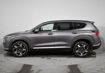Подержанный автомобиль Hyundai Santa Fe 2021 года (8 фото)