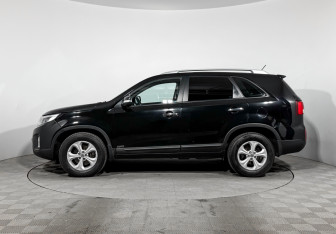 Подержанный автомобиль Kia Sorento 2014 года (8 фото)