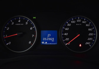 Подержанный автомобиль Mitsubishi Outlander 2016 года (21 фото)