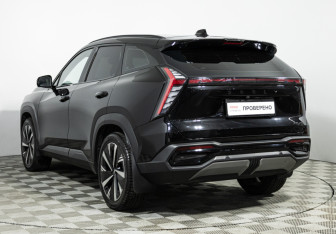 Подержанный автомобиль Geely Atlas 2024 года (7 фото)