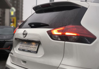 Подержанный автомобиль Nissan X-Trail 2020 года (11 фото)