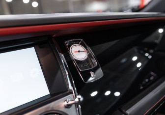 Подержанный автомобиль Rolls-Royce Wraith 2016 года (11 фото)