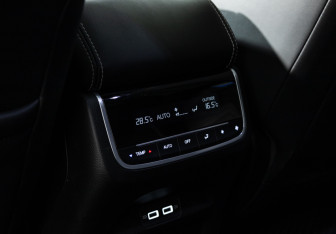 Подержанный автомобиль GAC GS8 2023 года (21 фото)