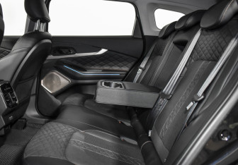 Подержанный автомобиль Exeed TXL 2022 года (12 фото)