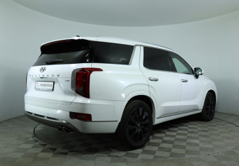 Подержанный автомобиль Hyundai Palisade 2022 года (5 фото)