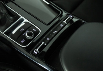 Подержанный автомобиль Kia Stinger 2018 года (20 фото)