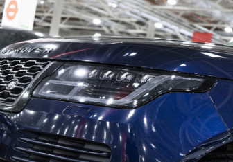 Подержанный автомобиль Land Rover Range Rover 2019 года (2 фото)