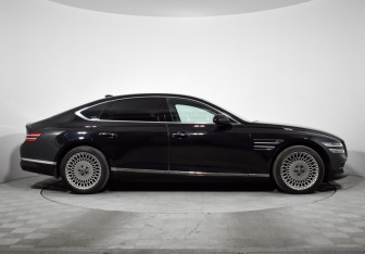 Подержанный автомобиль Genesis G80 2021 года (4 фото)