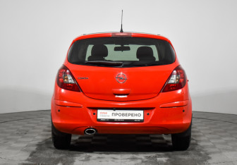 Подержанный автомобиль Opel Corsa 2010 года (6 фото)
