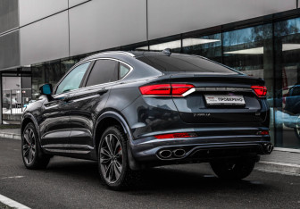 Подержанный автомобиль Geely Tugella 2022 года (7 фото)