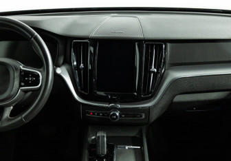 Подержанный автомобиль Volvo XC60 2019 года (14 фото)