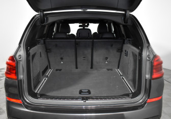 Подержанный автомобиль BMW X3 2021 года (20 фото)
