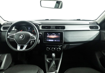 Подержанный автомобиль Renault Arkana 2021 года (13 фото)