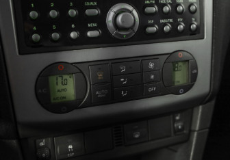 Подержанный автомобиль Ford Focus Hatchback 2006 года (14 фото)