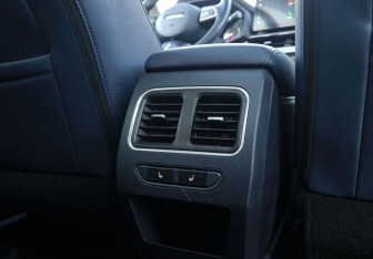 Подержанный автомобиль Haval F7 2023 года (22 фото)