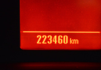 Подержанный автомобиль Opel Astra Hatchback 2011 года (15 фото)