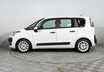 Подержанный автомобиль Citroen C3 Picasso 2010 года (8 фото)
