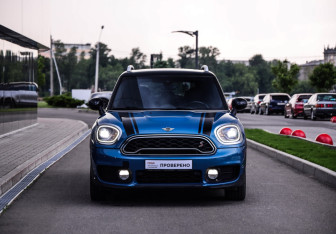 Подержанный автомобиль MINI Countryman 2018 года (4 фото)
