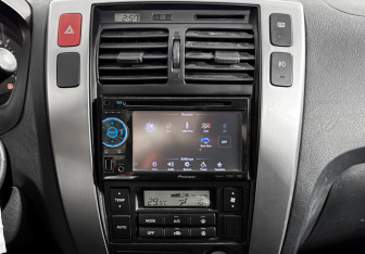 Подержанный автомобиль Hyundai Tucson 2008 года (16 фото)