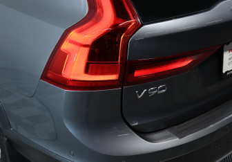 Подержанный автомобиль Volvo V90 Cross Country 2019 года (10 фото)