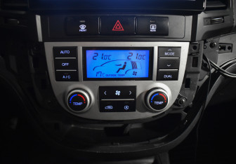 Подержанный автомобиль Hyundai Santa Fe 2008 года (17 фото)