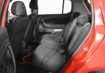 Подержанный автомобиль Skoda Fabia Hatchback 2012 года (11 фото)