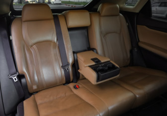 Подержанный автомобиль Lexus RX 2016 года (32 фото)