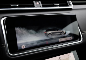 Подержанный автомобиль Land Rover Range Rover Velar 2019 года (14 фото)