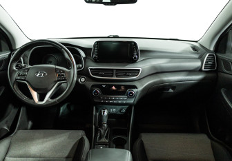 Подержанный автомобиль Hyundai Tucson 2019 года (13 фото)