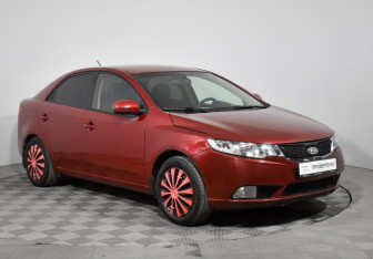 Подержанный автомобиль Kia Cerato Sedan 2010 года (3 фото)