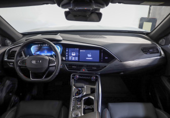 Подержанный автомобиль Geely Tugella 2023 года (9 фото)