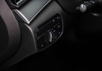 Подержанный автомобиль Infiniti QX50 2018 года (22 фото)