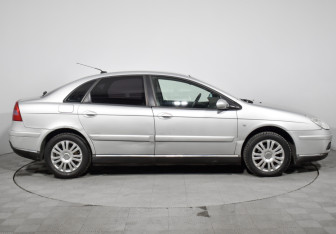 Подержанный автомобиль Citroen C5 Liftback 2006 года (4 фото)