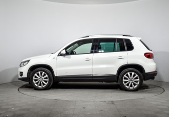 Подержанный автомобиль Volkswagen Tiguan 2016 года (8 фото)