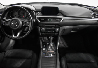 Подержанный автомобиль Mazda 6 Sedan 2017 года (14 фото)