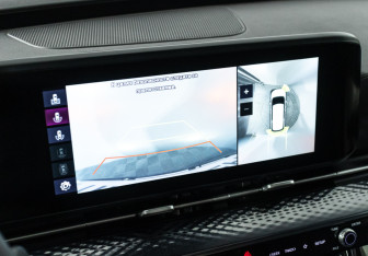 Подержанный автомобиль Kia Carnival 2021 года (21 фото)