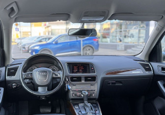 Подержанный автомобиль Audi Q5 2008 года (9 фото)