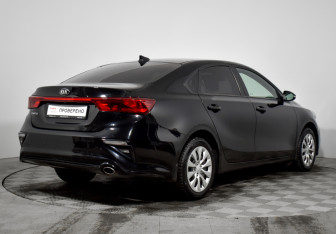 Подержанный автомобиль Kia Cerato Sedan 2021 года (5 фото)