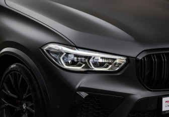 Подержанный автомобиль BMW X5 M 2021 года (11 фото)