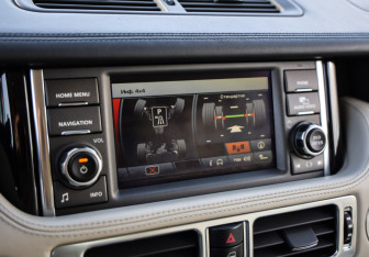 Подержанный автомобиль Land Rover Range Rover 2012 года (17 фото)