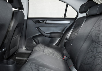 Подержанный автомобиль Skoda Rapid Liftback 2019 года (12 фото)