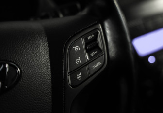 Подержанный автомобиль Hyundai Santa Fe 2012 года (13 фото)