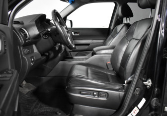 Подержанный автомобиль Honda Pilot 2012 года (11 фото)