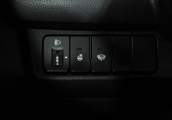 Подержанный автомобиль Kia Rio Hatchback 2015 года (17 фото)