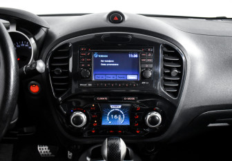 Подержанный автомобиль Nissan Juke 2011 года (16 фото)