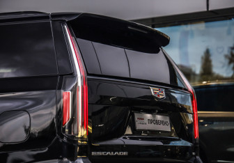 Подержанный автомобиль Cadillac Escalade Suv 2022 года (11 фото)
