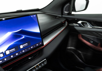 Подержанный автомобиль Geely Coolray 2026 года (20 фото)