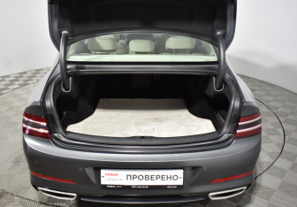 Подержанный автомобиль Genesis G80 2021 года (19 фото)